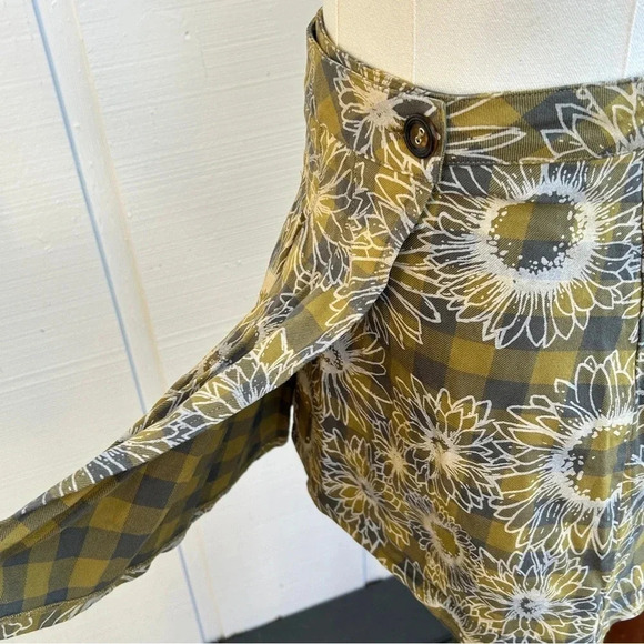 Urban Outfitters Plaid Pleated Gingham Floral Graphic Wrap Mini Skirt / Size XS - Picture 4 of 9